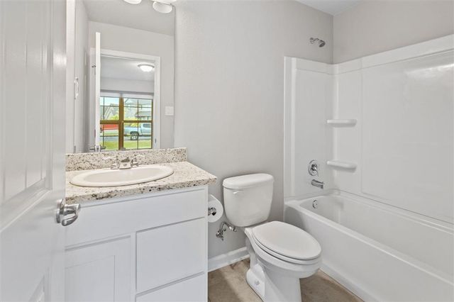 8072 Blalock Lane, Iowa, LA 70647