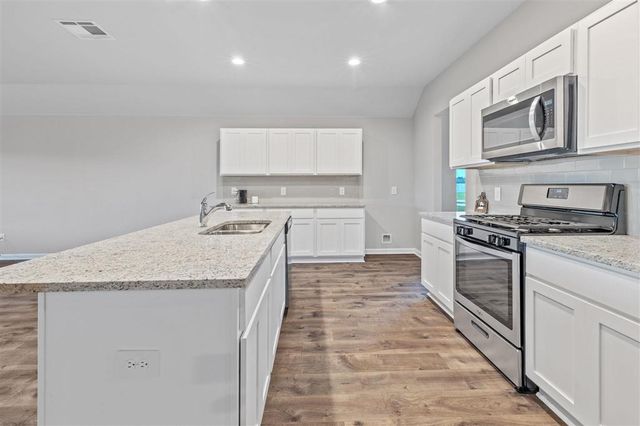 8072 Blalock Lane, Iowa, LA 70647