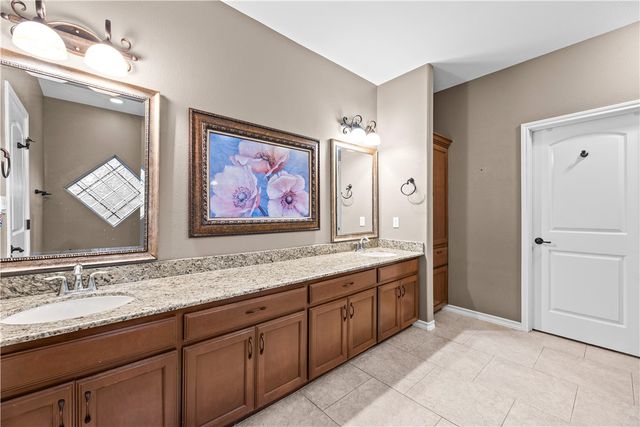 8322 Serenity Ct, Corpus Christi, TX 78414