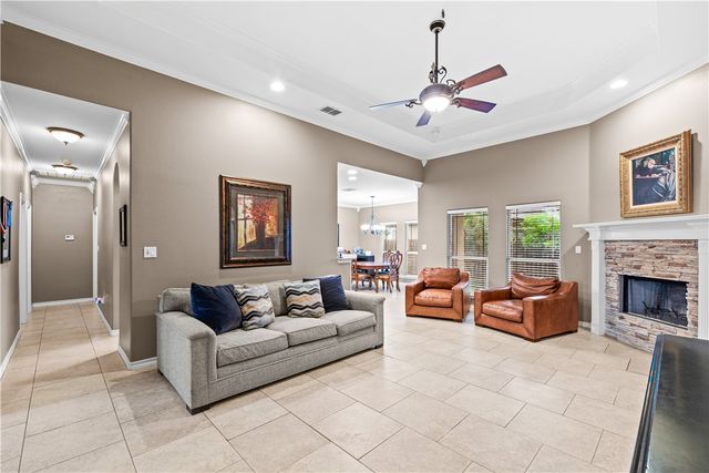 8322 Serenity Ct, Corpus Christi, TX 78414