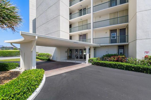 5400 N Ocean Drive SE 7b, Singer Island, FL 33404