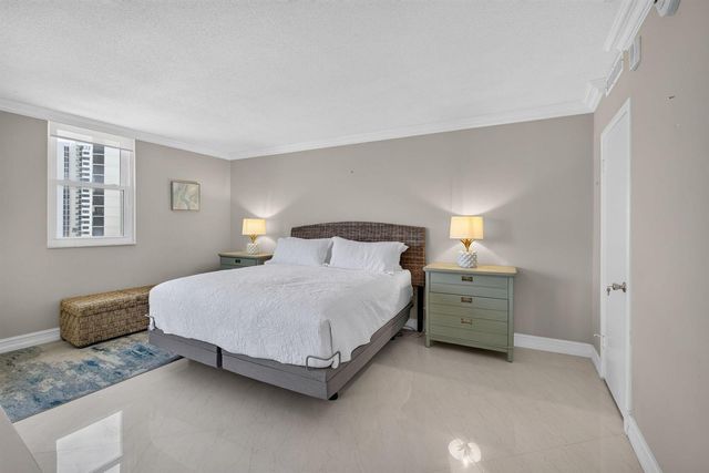 5400 N Ocean Drive SE 7b, Singer Island, FL 33404