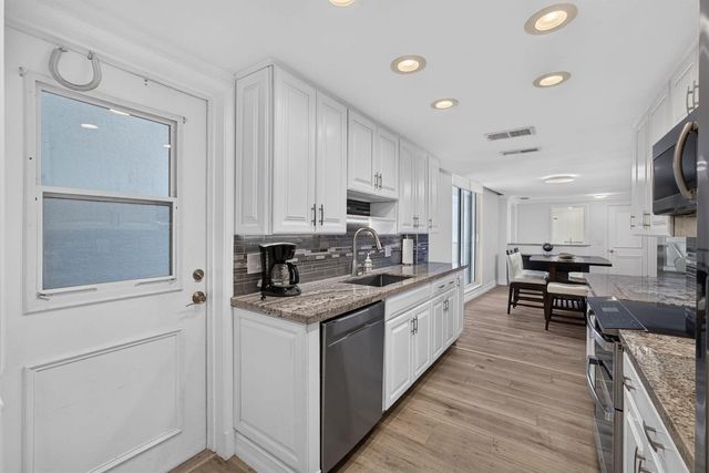 5400 N Ocean Drive SE 7b, Singer Island, FL 33404