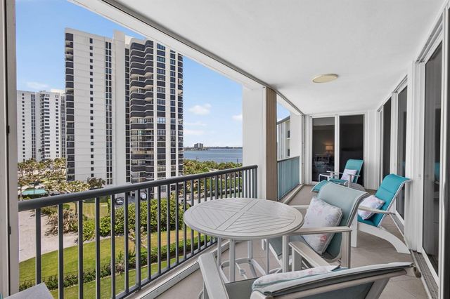 5400 N Ocean Drive SE 7b, Singer Island, FL 33404