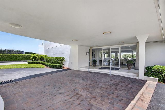 5400 N Ocean Drive SE 7b, Singer Island, FL 33404