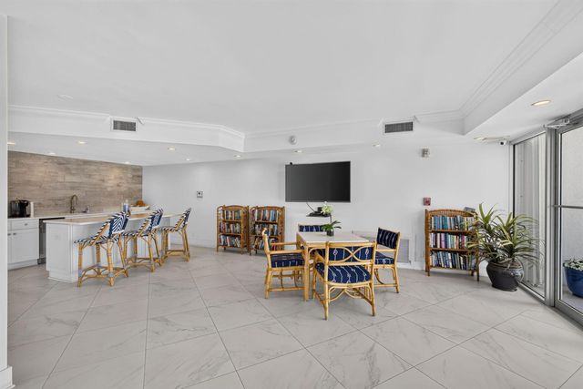 5400 N Ocean Drive SE 7b, Singer Island, FL 33404