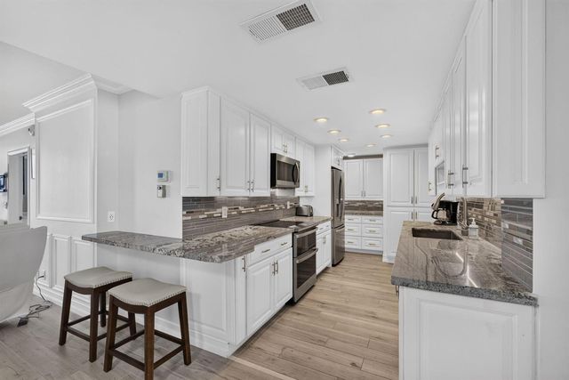 5400 N Ocean Drive SE 7b, Singer Island, FL 33404