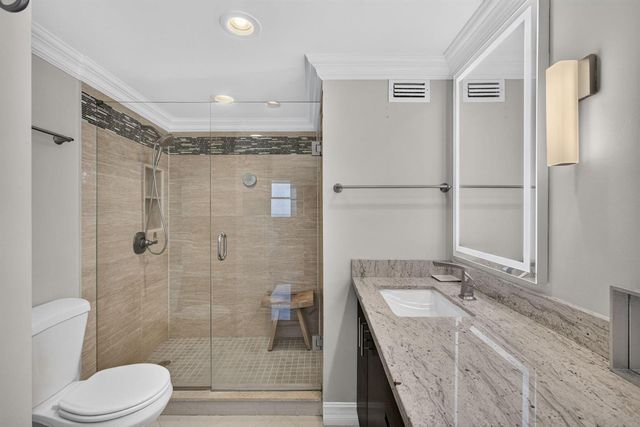5400 N Ocean Drive SE 7b, Singer Island, FL 33404
