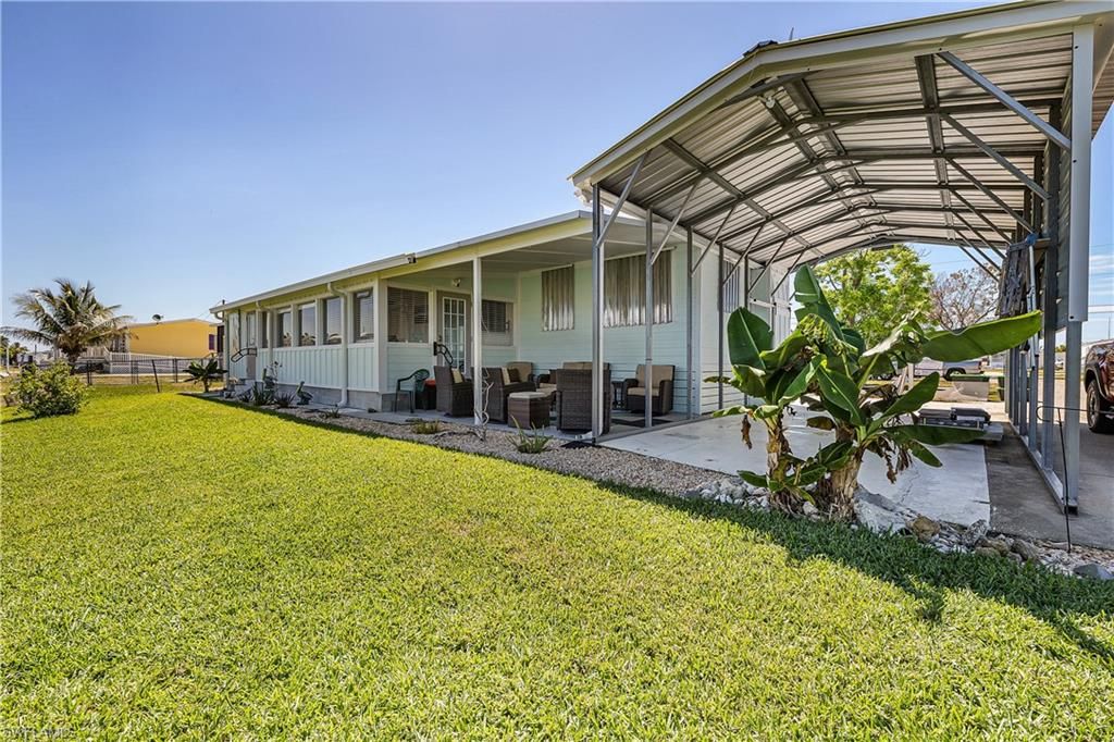 5012 Sandpiper DR, ST. JAMES CITY, FL 33956 — photo 4