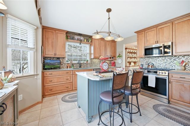 105 Ruth Avenue, Cortland, OH 44410