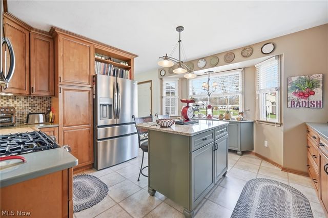 105 Ruth Avenue, Cortland, OH 44410