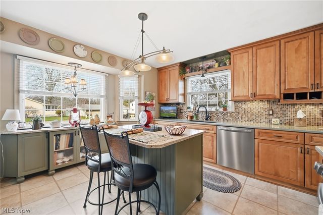 105 Ruth Avenue, Cortland, OH 44410