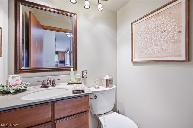 105 Ruth Avenue, Cortland, OH 44410