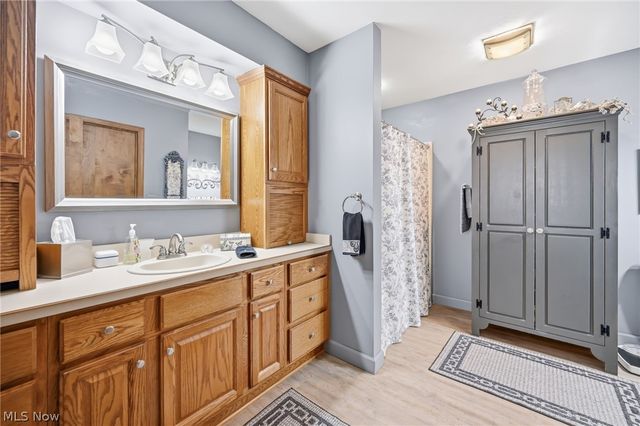 105 Ruth Avenue, Cortland, OH 44410