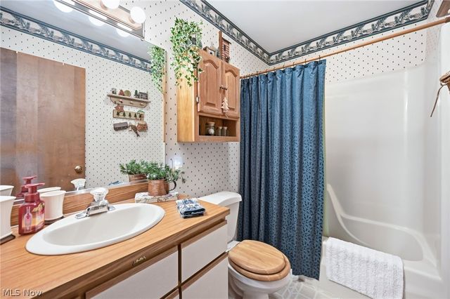 105 Ruth Avenue, Cortland, OH 44410