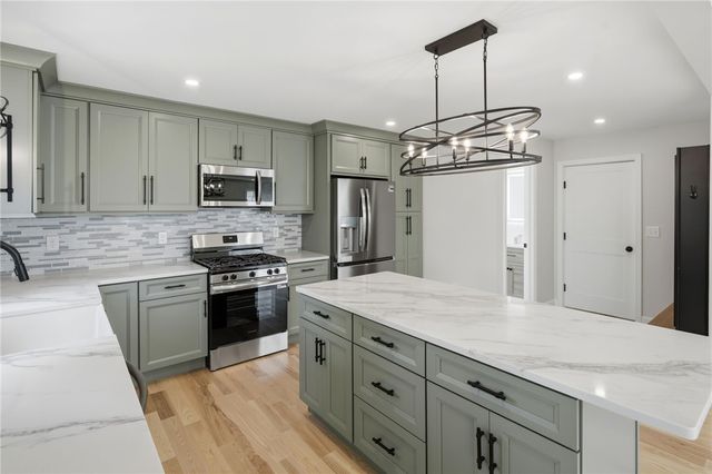 135 Owen Avenue, Pawtucket, RI 02860