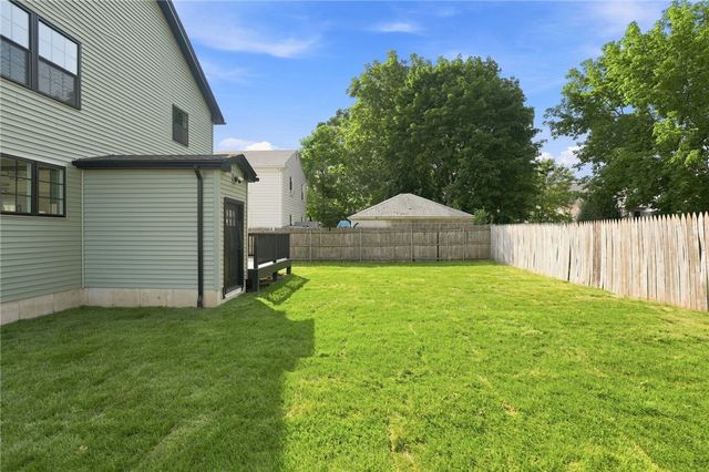 135 Owen Avenue, Pawtucket, RI 02860