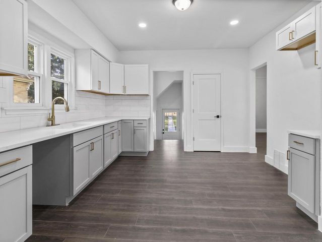 3947 N 42nd STREET, Milwaukee, WI 53216