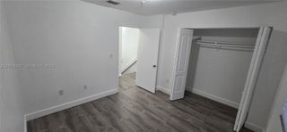 8027 NW 8th St 13, Miami, FL 33126
