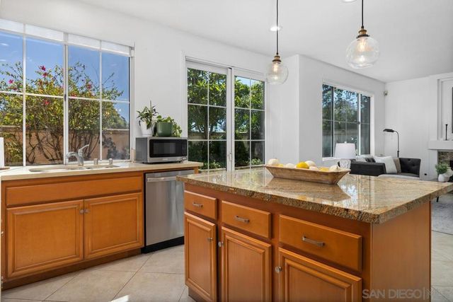 5381 Renaissance Ave, San Diego, CA 92122