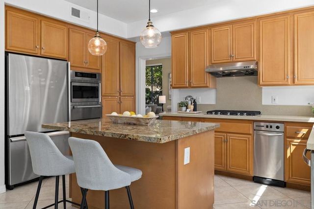 5381 Renaissance Ave, San Diego, CA 92122