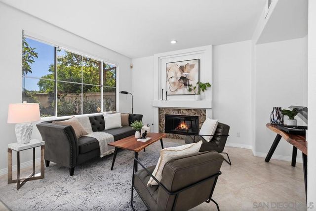 5381 Renaissance Ave, San Diego, CA 92122