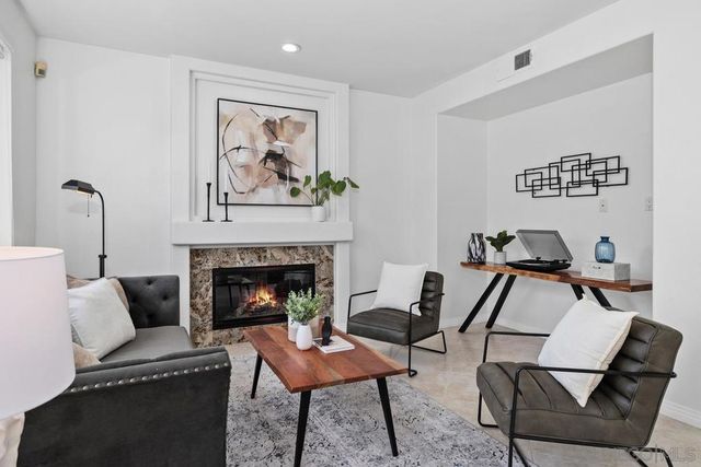 5381 Renaissance Ave, San Diego, CA 92122