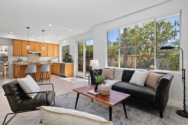 5381 Renaissance Ave, San Diego, CA 92122