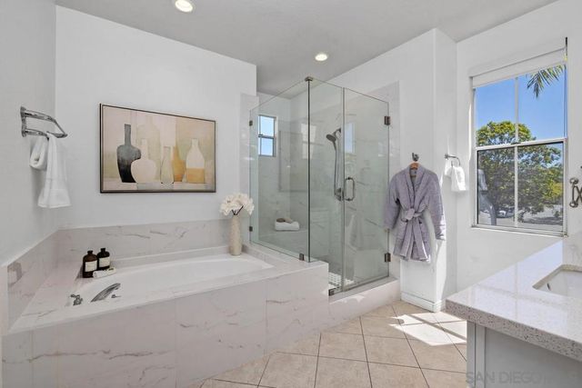 5381 Renaissance Ave, San Diego, CA 92122