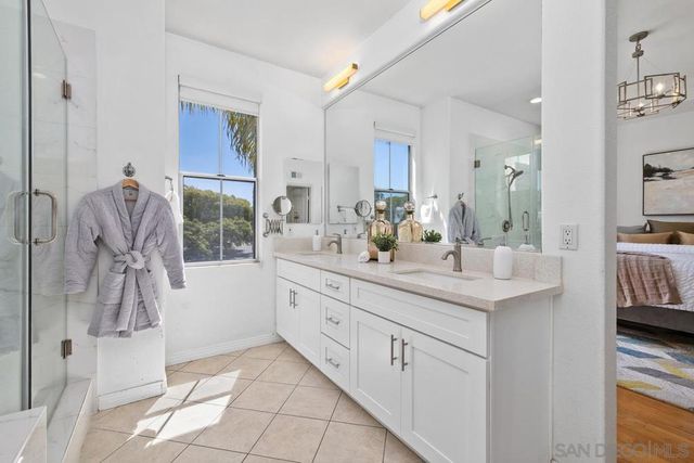 5381 Renaissance Ave, San Diego, CA 92122