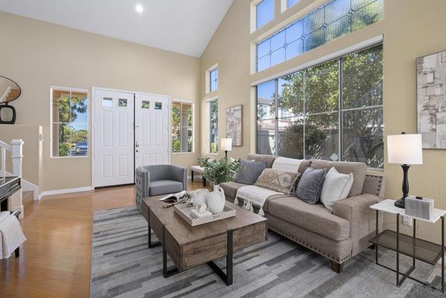 5381 Renaissance Ave, San Diego, CA 92122