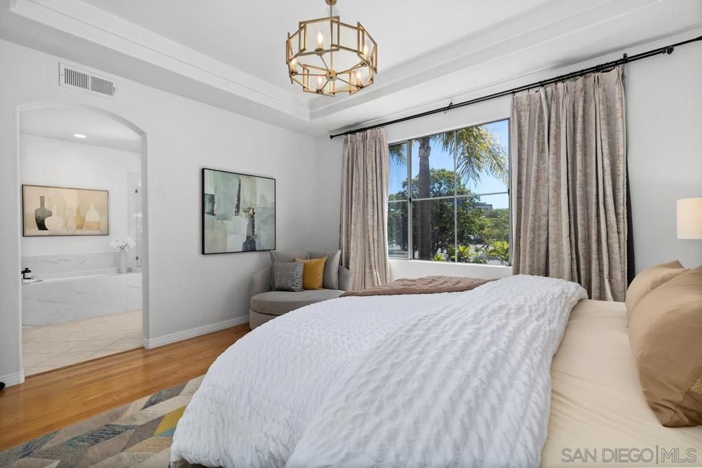 Image 30 of property listing at 5381 Renaissance Ave, San Diego, CA 92122