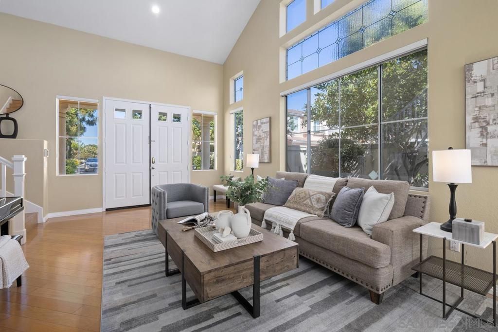 Image 4 of property listing at 5381 Renaissance Ave, San Diego, CA 92122