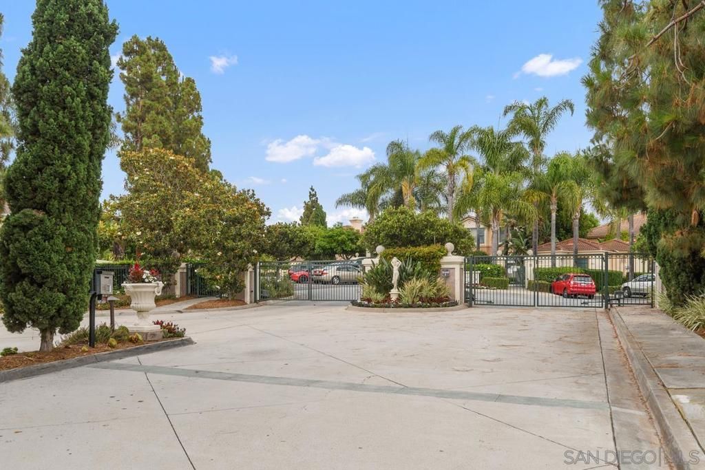 Image 41 of property listing at 5381 Renaissance Ave, San Diego, CA 92122