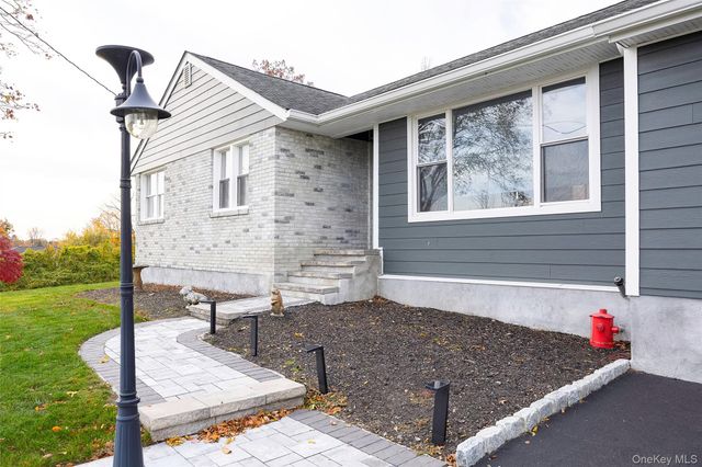 39 Susan Drive, Balmville, NY 12550