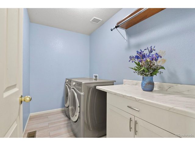 10039 Granby Dr, Commerce City, CO 80022