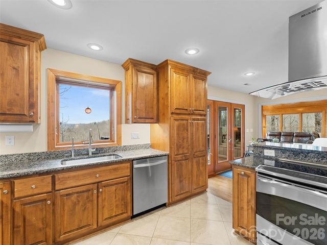 67 Ossarooga Court, Brevard, NC 28712