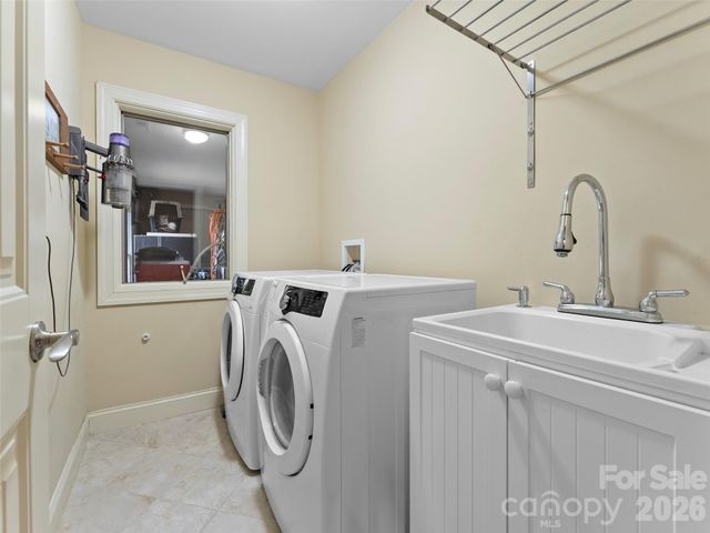 67 Ossarooga Court, Brevard, NC 28712