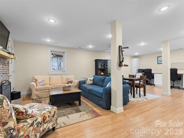 67 Ossarooga Court, Brevard, NC 28712