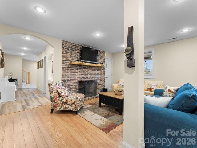 67 Ossarooga Court, Brevard, NC 28712