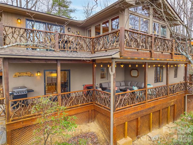 67 Ossarooga Court, Brevard, NC 28712