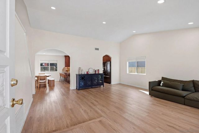 13235 Bavarian, San Diego, CA 92129