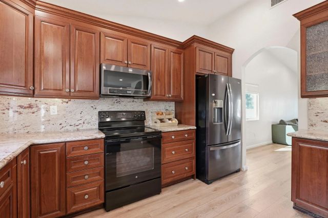 13235 Bavarian, San Diego, CA 92129