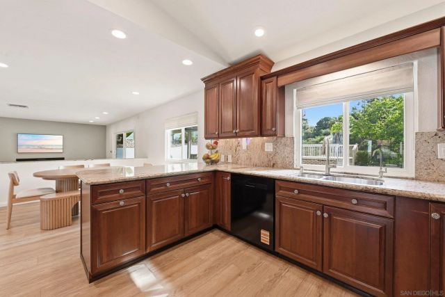 13235 Bavarian, San Diego, CA 92129