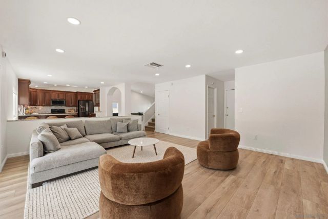 13235 Bavarian, San Diego, CA 92129