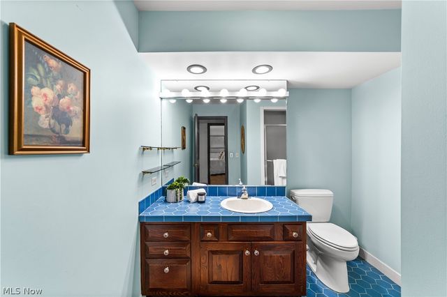 5200 Three Village Drive LLB, Lyndhurst, OH 44124