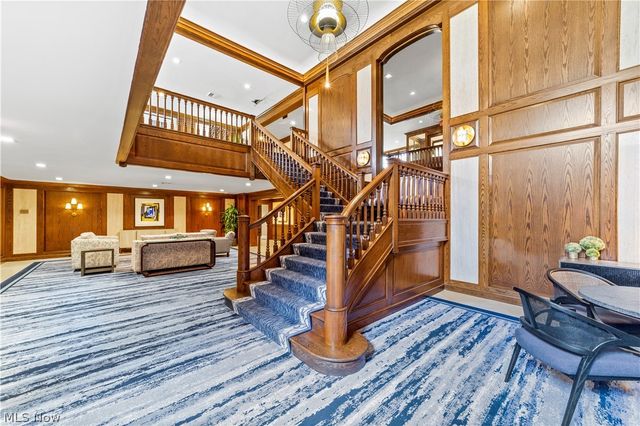 5200 Three Village Drive LLB, Lyndhurst, OH 44124