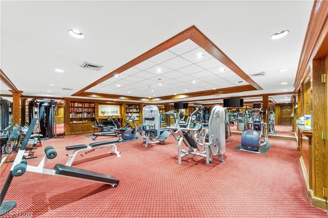 5200 Three Village Drive LLB, Lyndhurst, OH 44124