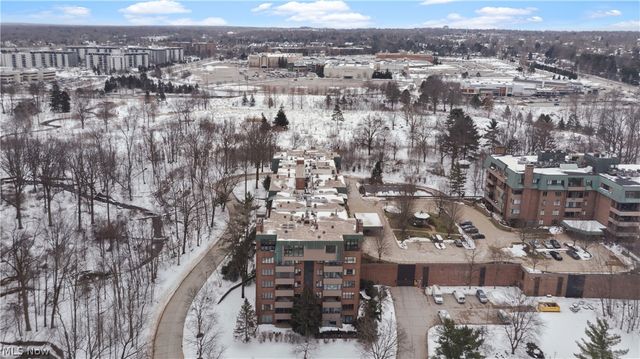 5200 Three Village Drive LLB, Lyndhurst, OH 44124