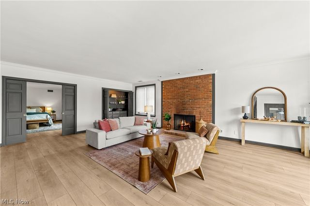 5200 Three Village Drive LLB, Lyndhurst, OH 44124